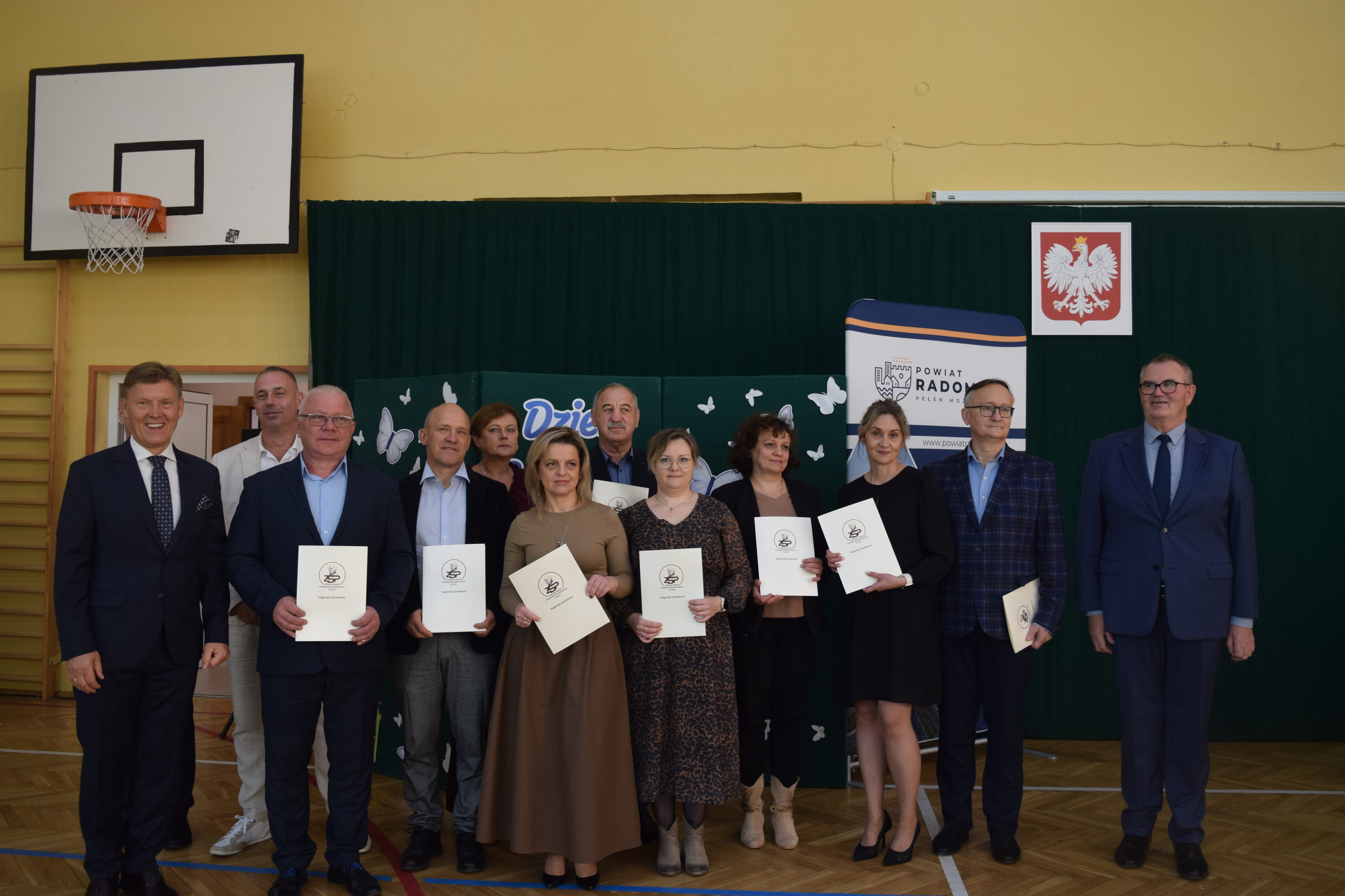 Dzień Edukacji Narodowej w ZSP w Iłży – podziękowania, wyróżnienia i wspólne świętowanie